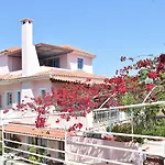 Tzivras & Holiday home