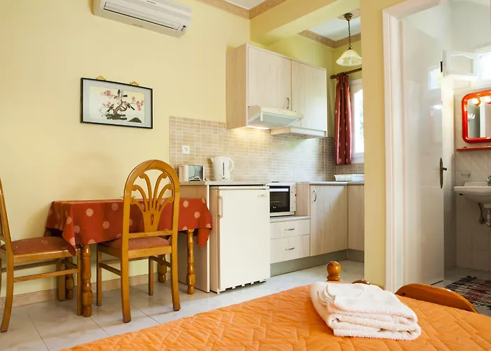 Tzivras Villa&apartments *
