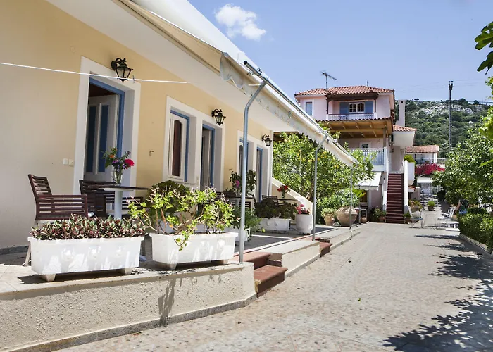 Tzivras Villa&apartments Casa vacanze