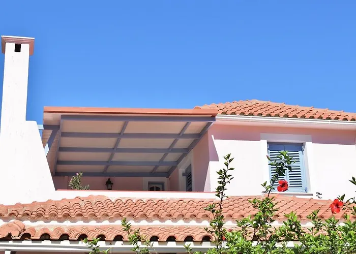 Semesterbostad Tzivras Villa&apartments