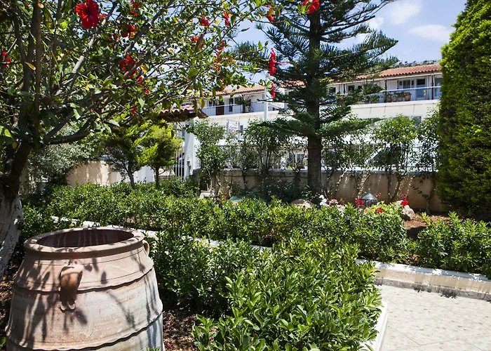 Tzivras Villa&apartments *