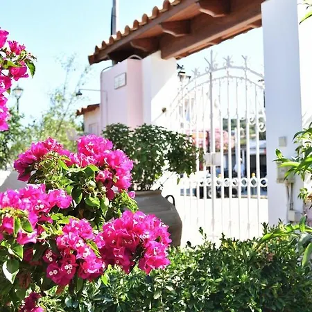 Tzivras & Holiday home