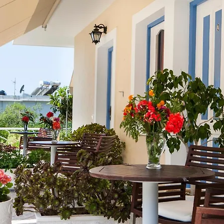 Tzivras Villa&apartments Casa vacanze