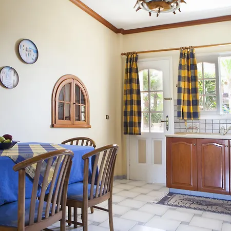 Case de vacanță Tzivras & Lassi (Kefalonia)