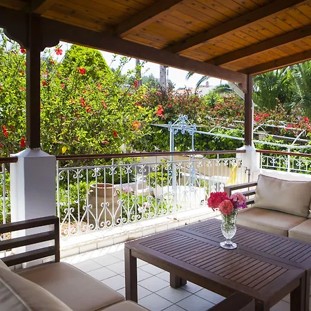 Tzivras & Holiday home Lassi (Kefalonia)